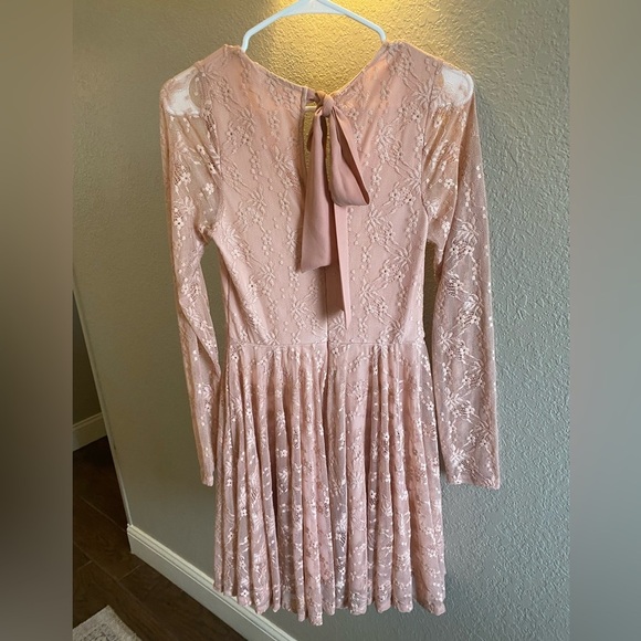 Altar’d State Elegant Pink Lace Dress with Long Sleeves/ Size Medium - Picture 7 of 7